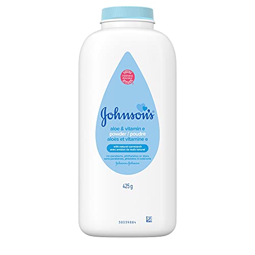 Johnson's Baby Powder - Soothes Delicate Skin with Aloe & Vitamin E, Paraben-Free - 15oz (Pack of 2)