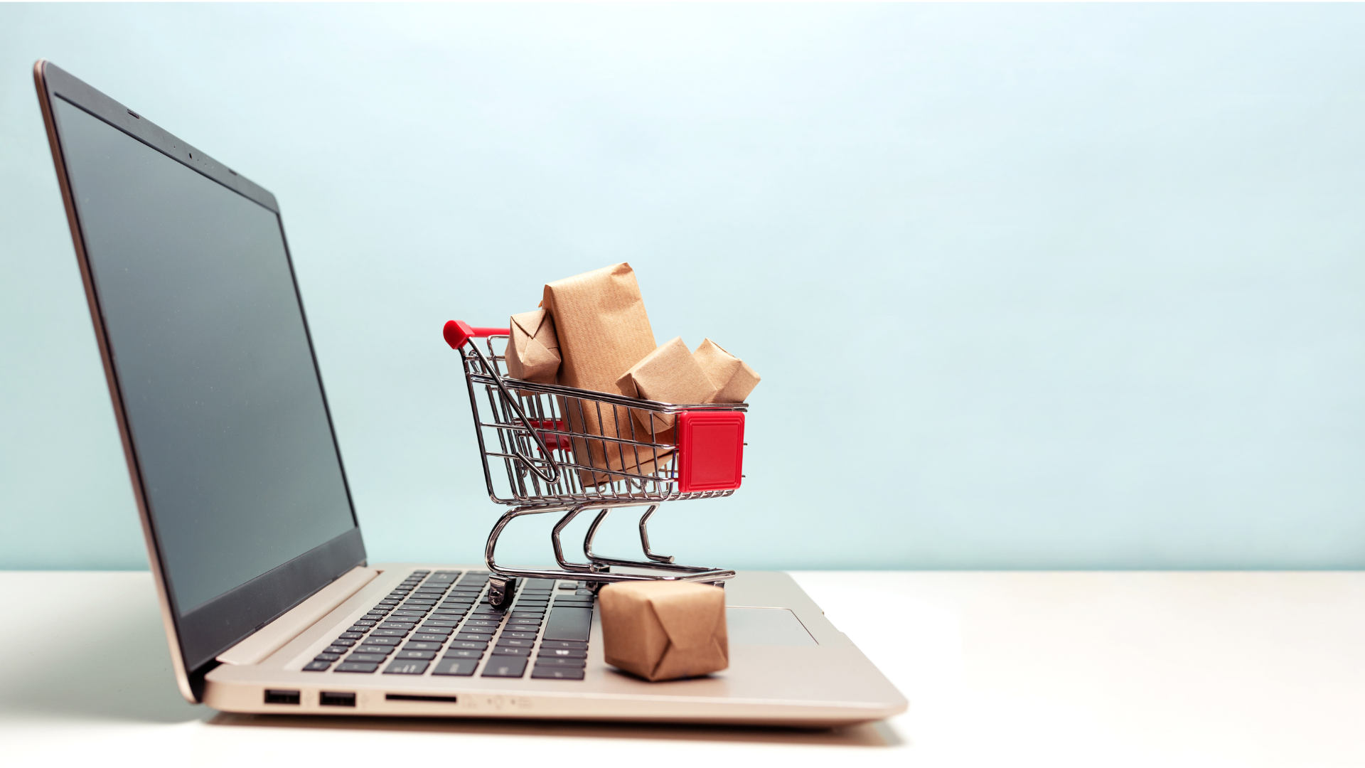 Online Clothing Stores to Stay Away From