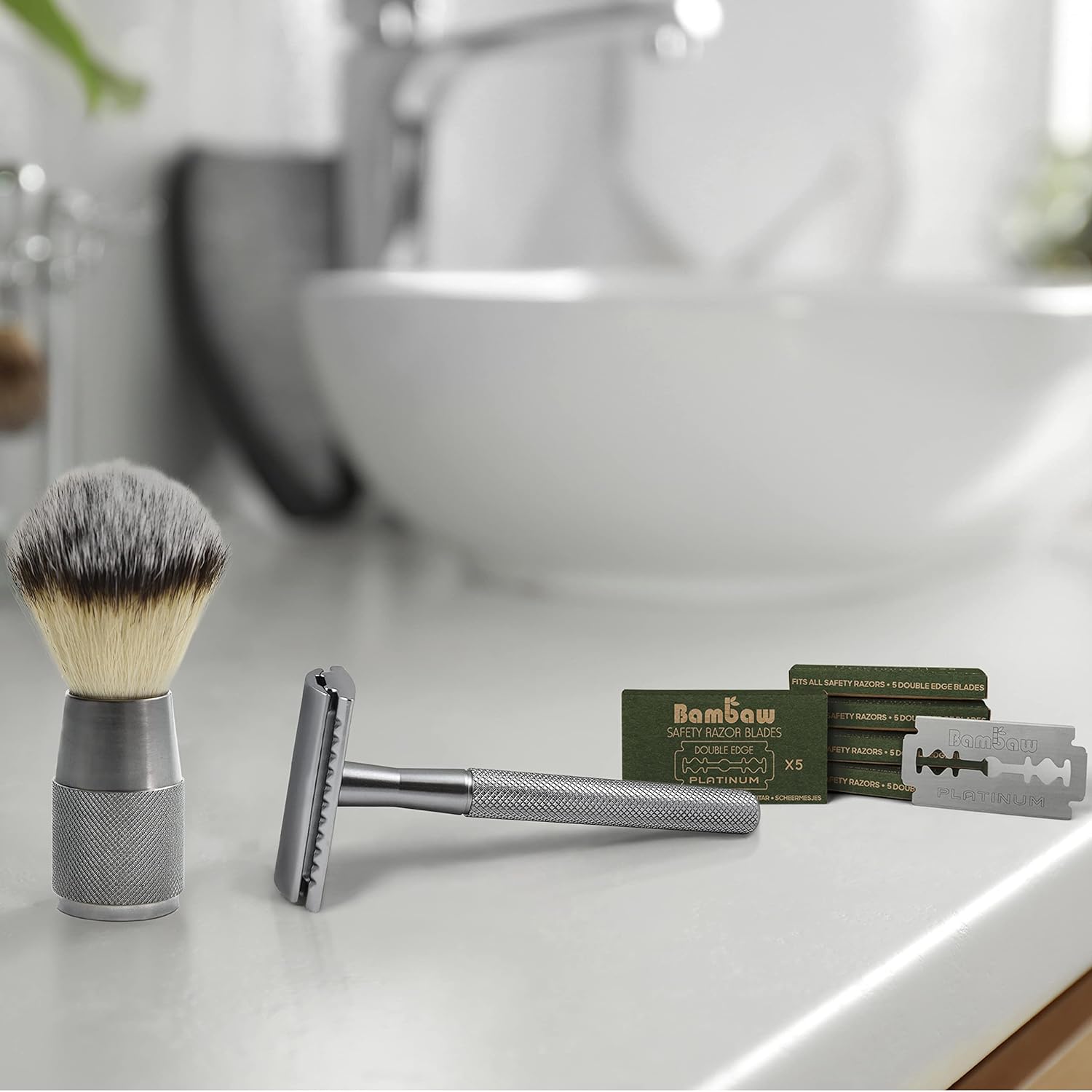 Bambaw Safety Razor Blades - Sharp, Durable, Plastic-Free, 100 Pack for 18-24 Months